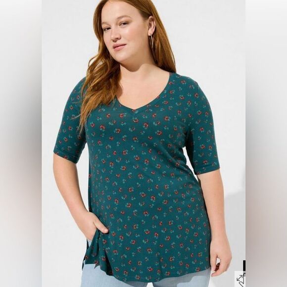 Torrid Favorite Tunic Super Soft V-Neck Side Slit Tee Ditsy Floral 6X NWT IN PKG - Picture 1 of 7